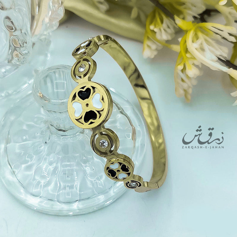 Royal Fleur Gold Bangle