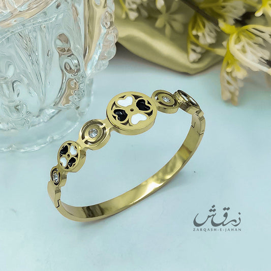 Royal Fleur Gold Bangle